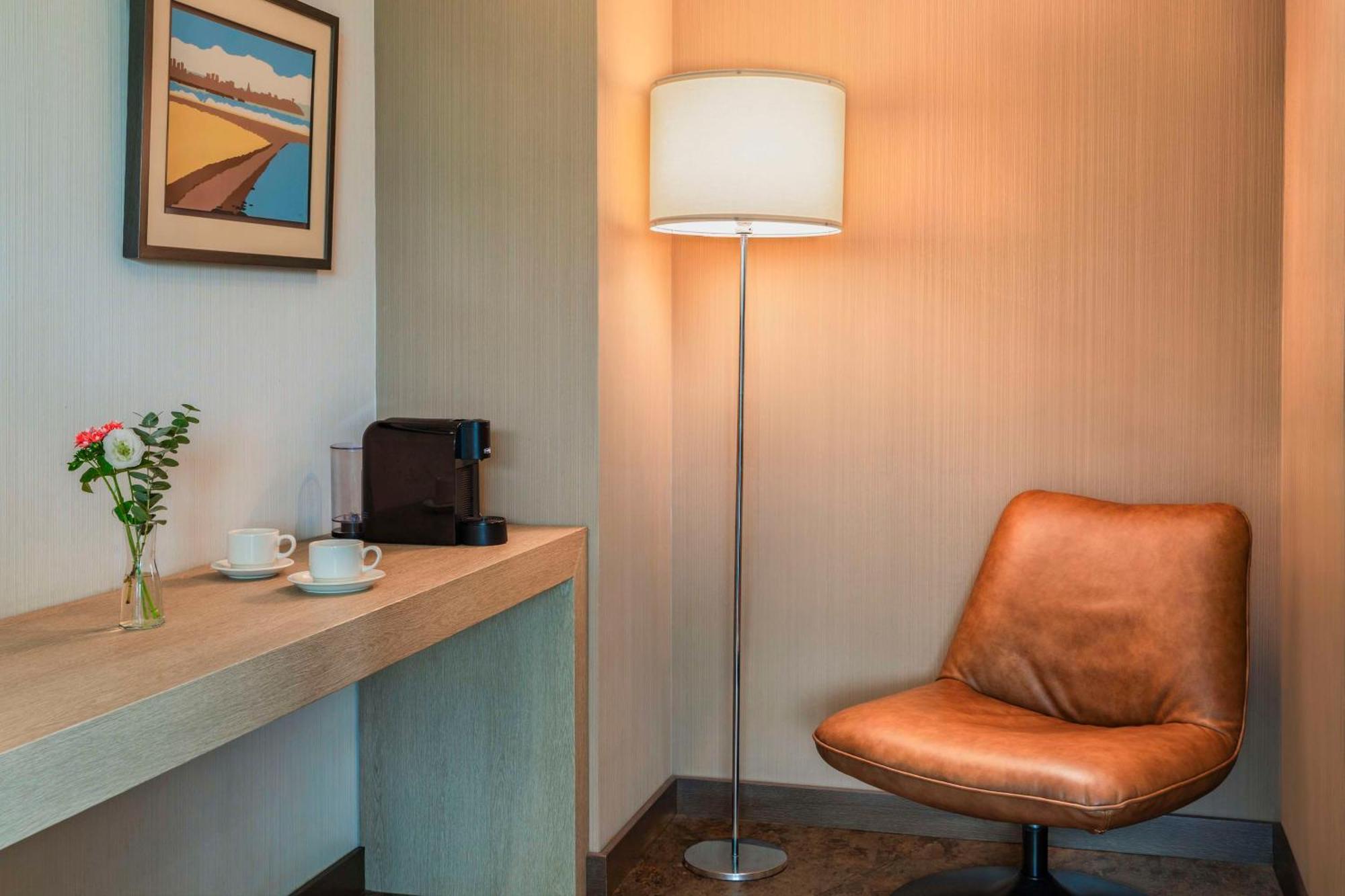 Nh Gijon Hotel Luaran gambar