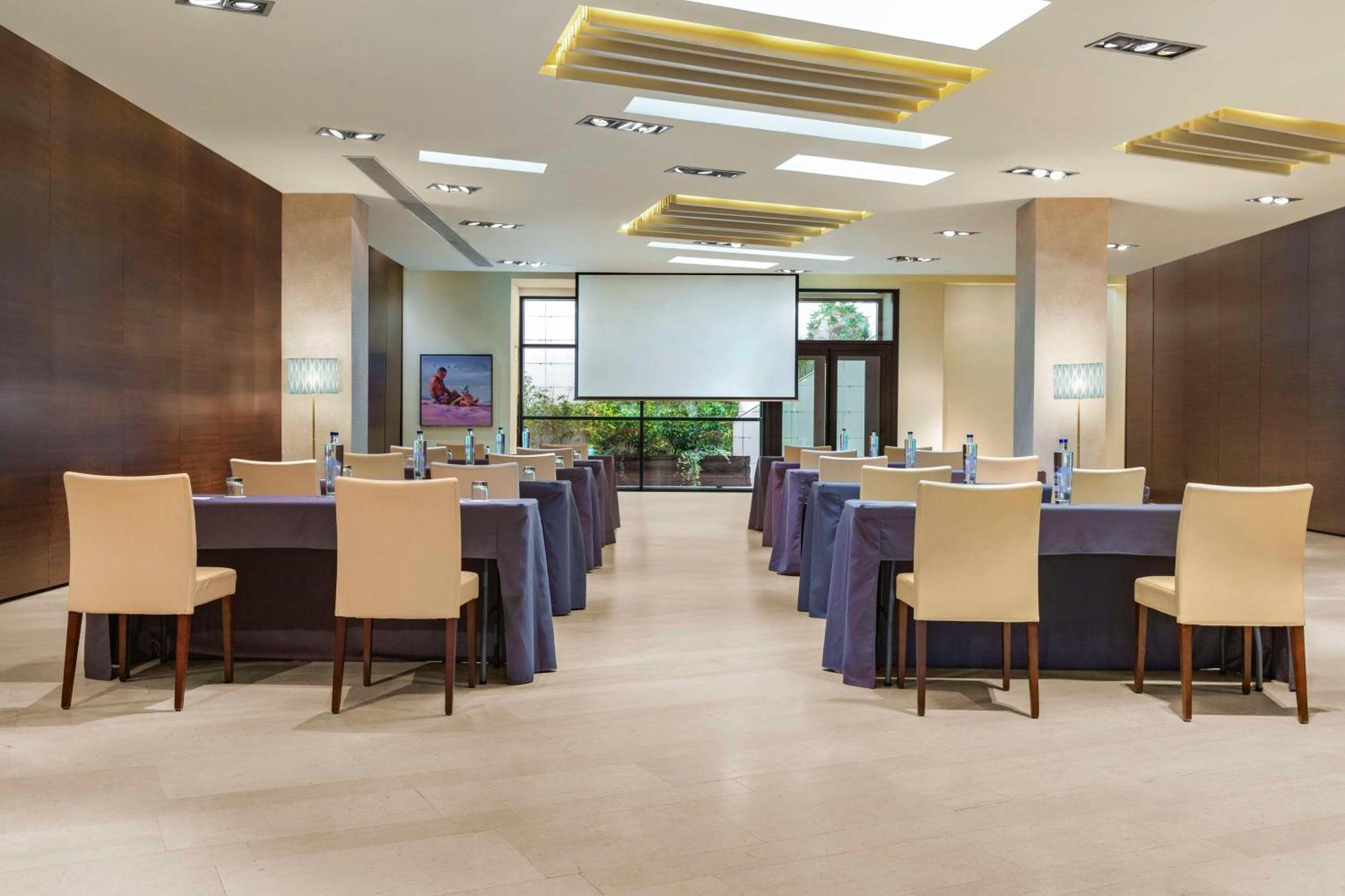 Nh Gijon Hotel Luaran gambar