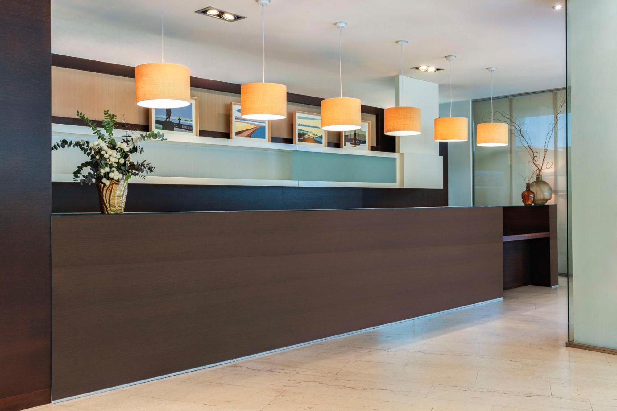 Nh Gijon Hotel Luaran gambar