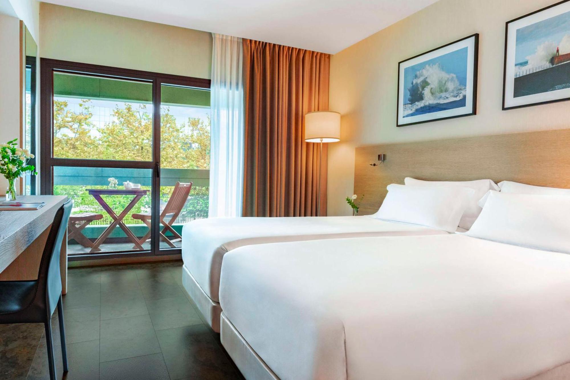 Nh Gijon Hotel Luaran gambar